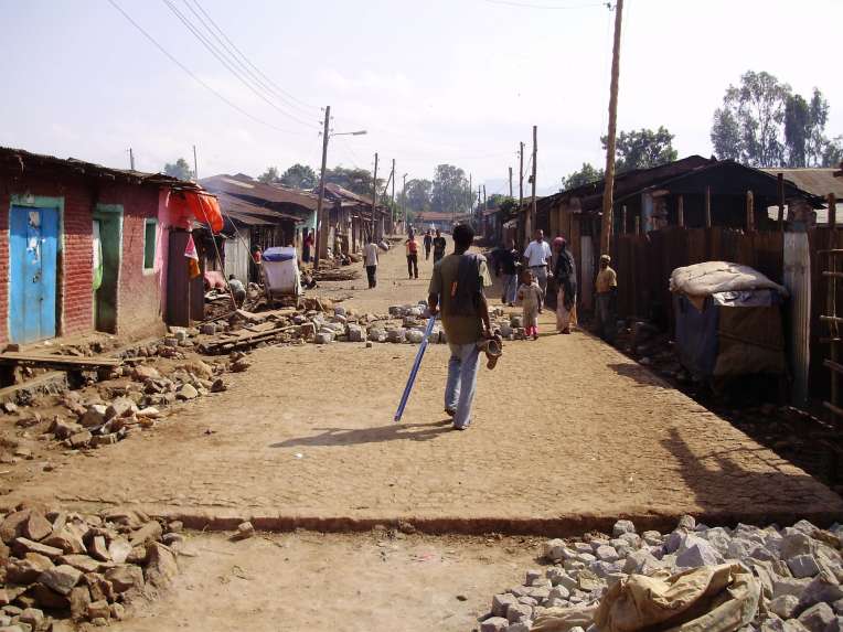 Blackouts and Progress: Privatization, Infrastructure, and a ...